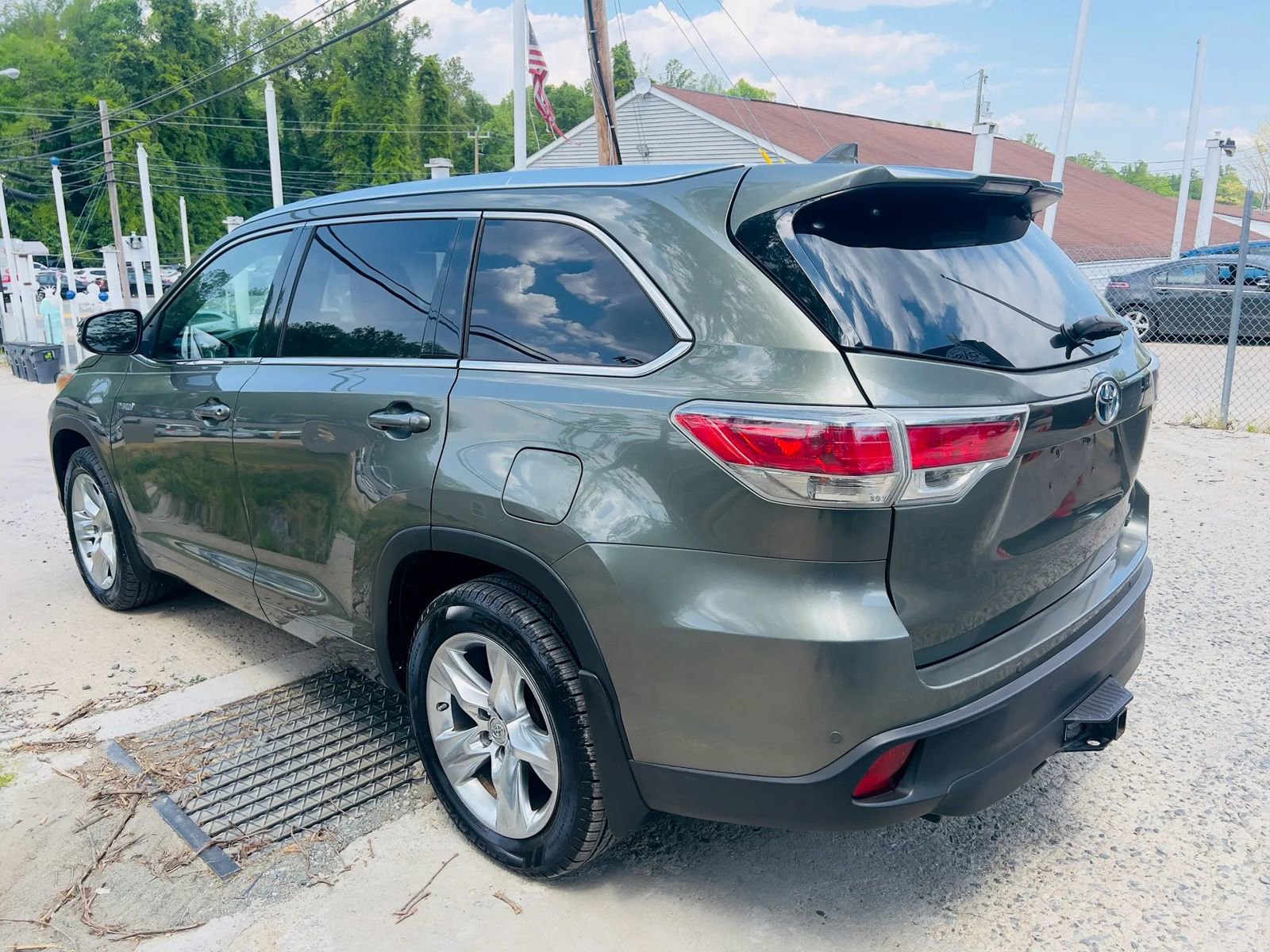Used 2014 Toyota Highlander Limited Platinum AWD/4WD image 7
