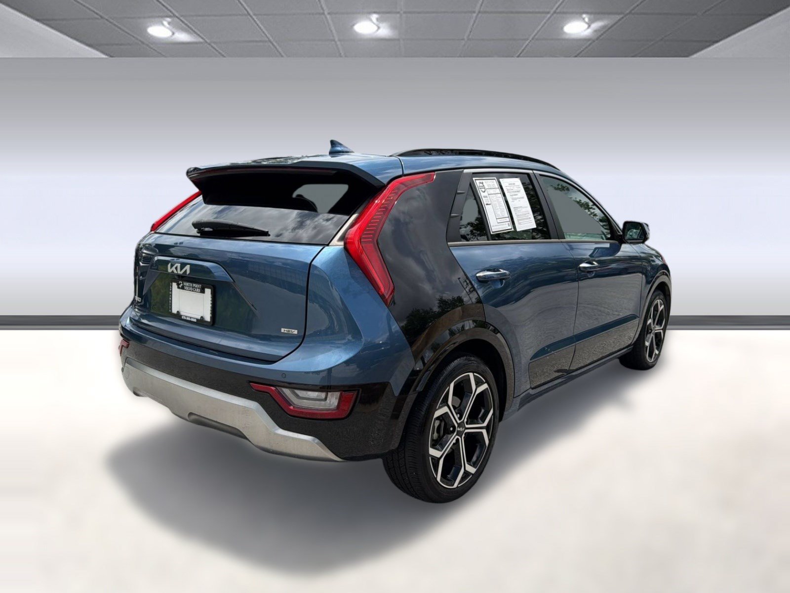 Used 2023 Kia Niro SX Touring FWD image 9