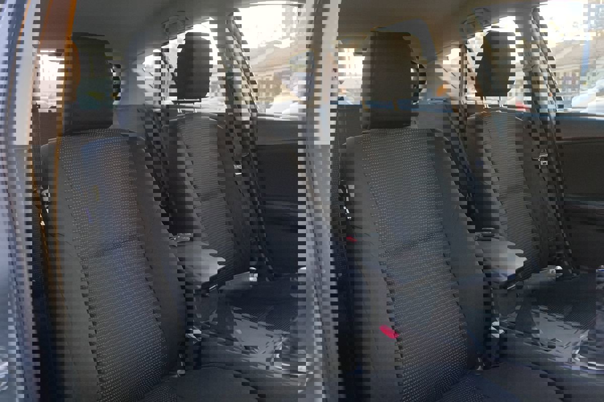 Used 2013 MAZDA MAZDA3 i Touring image 25