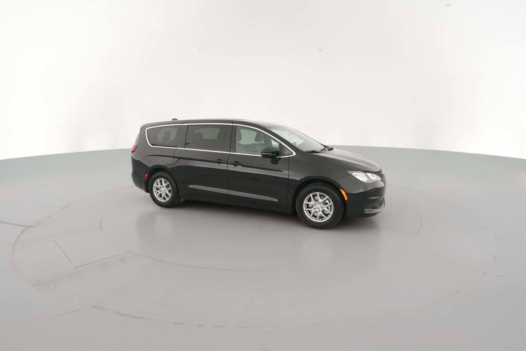 New 2026 Chrysler Voyager LX image 15