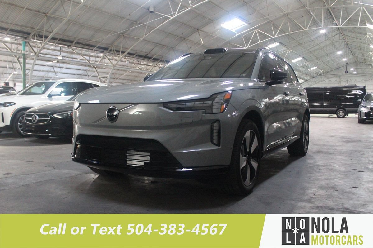 Used 2025 Volvo EX90 Plus AWD/4WD image 2
