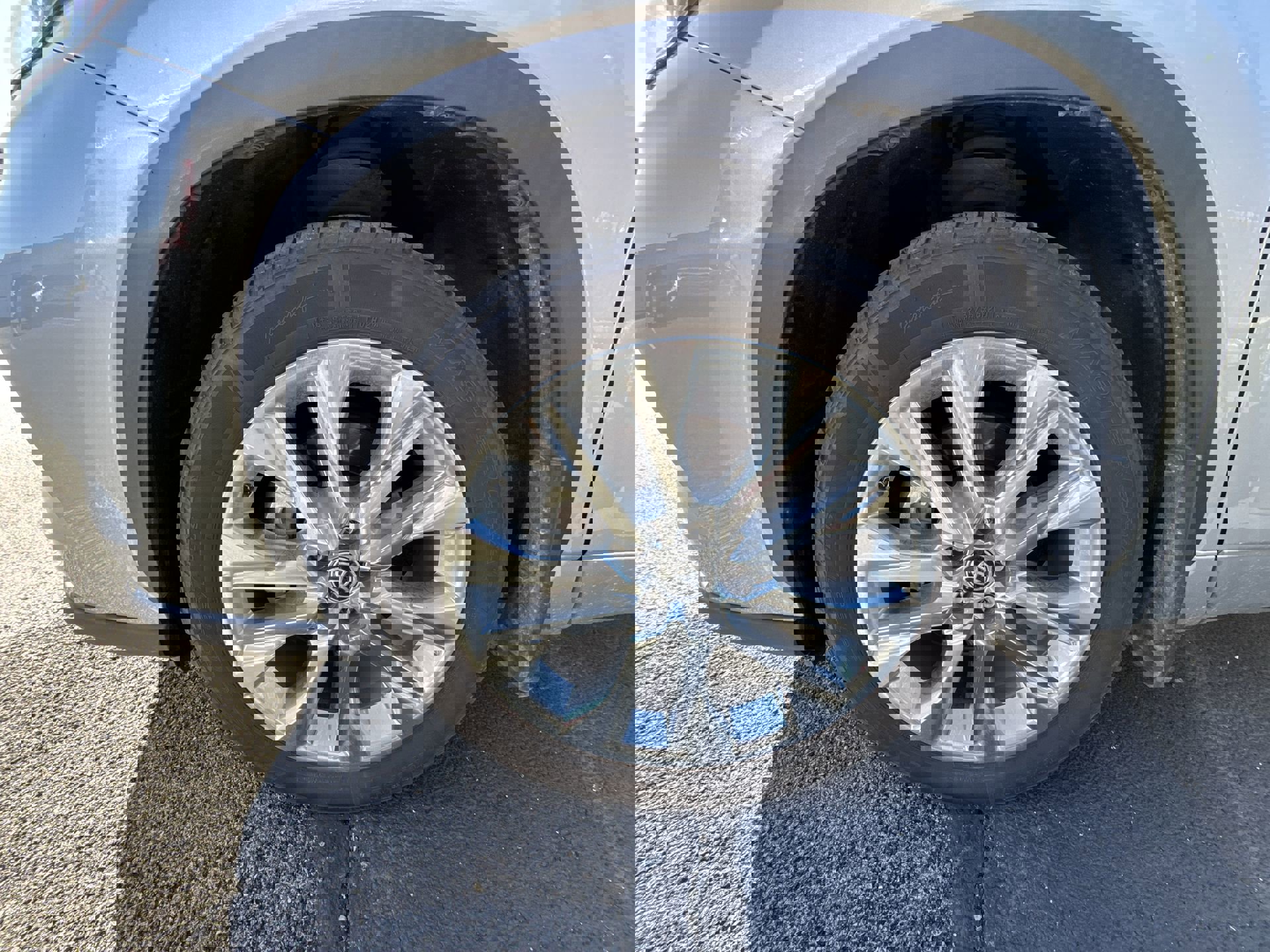 Used 2021 Toyota Highlander Limited image 2