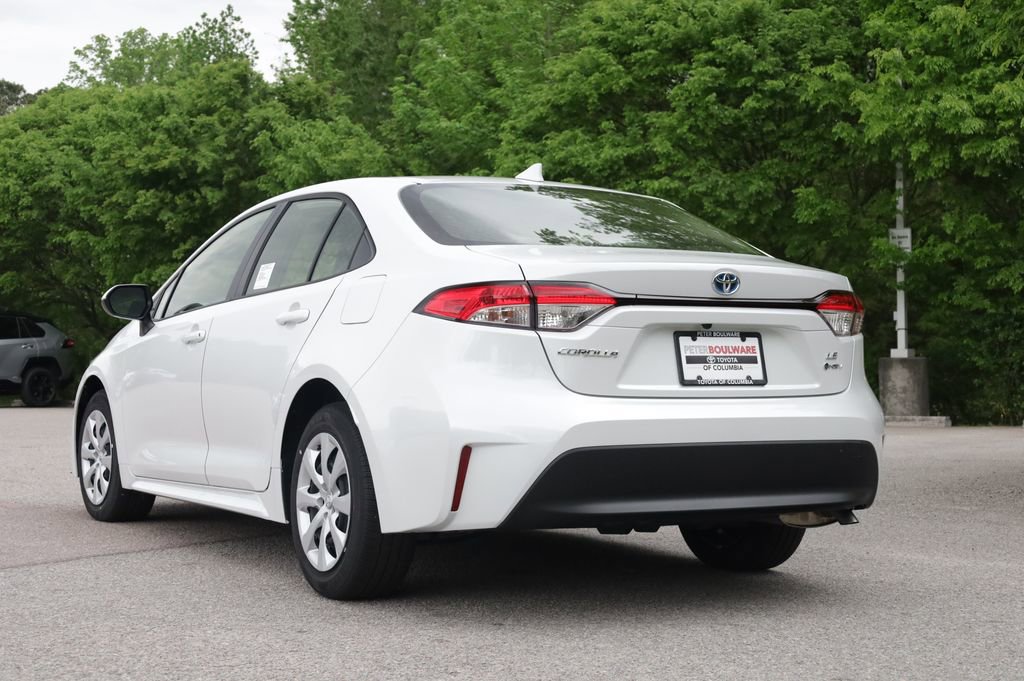 Used 2025 Toyota Corolla LE image 3