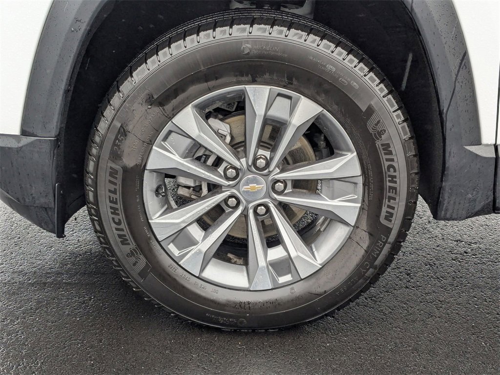 Used 2025 Chevrolet Equinox LT image 11