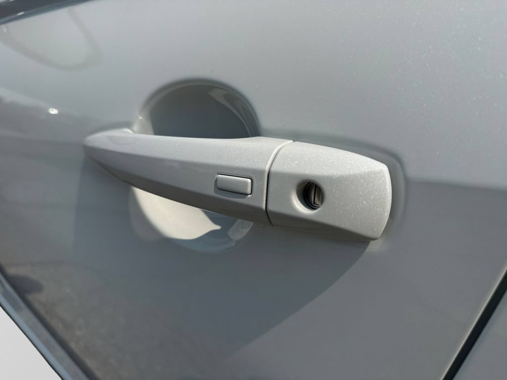 New 2026 Nissan Altima 2.5 SV FWD image 30