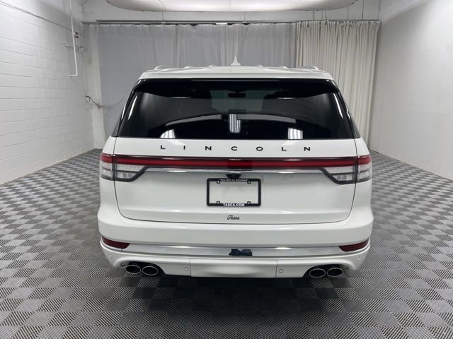 Used 2022 Lincoln Aviator Black Label w/ Class IV Trailer Tow Package AWD/4WD image 5