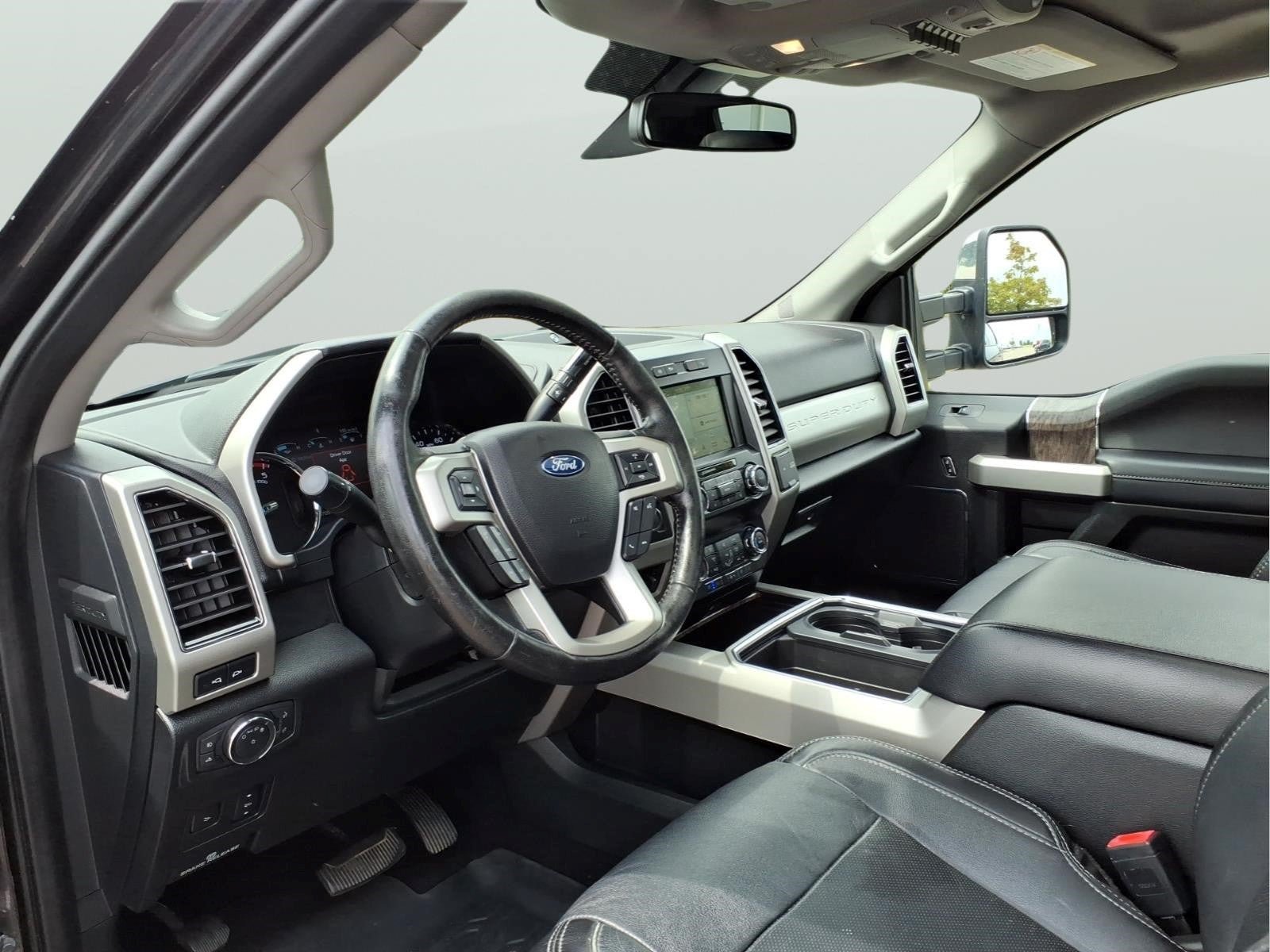 Used 2019 Ford F250 Lariat w/ Lariat Ultimate Package AWD/4WD image 12