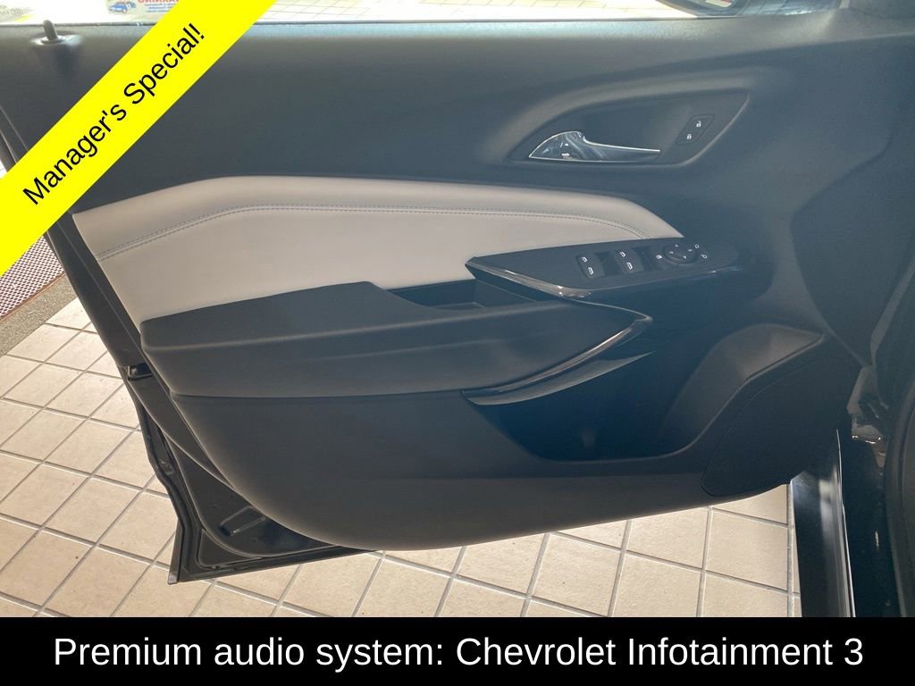 Used 2025 Chevrolet Trax LT w/ LT Convenience Package FWD image 9
