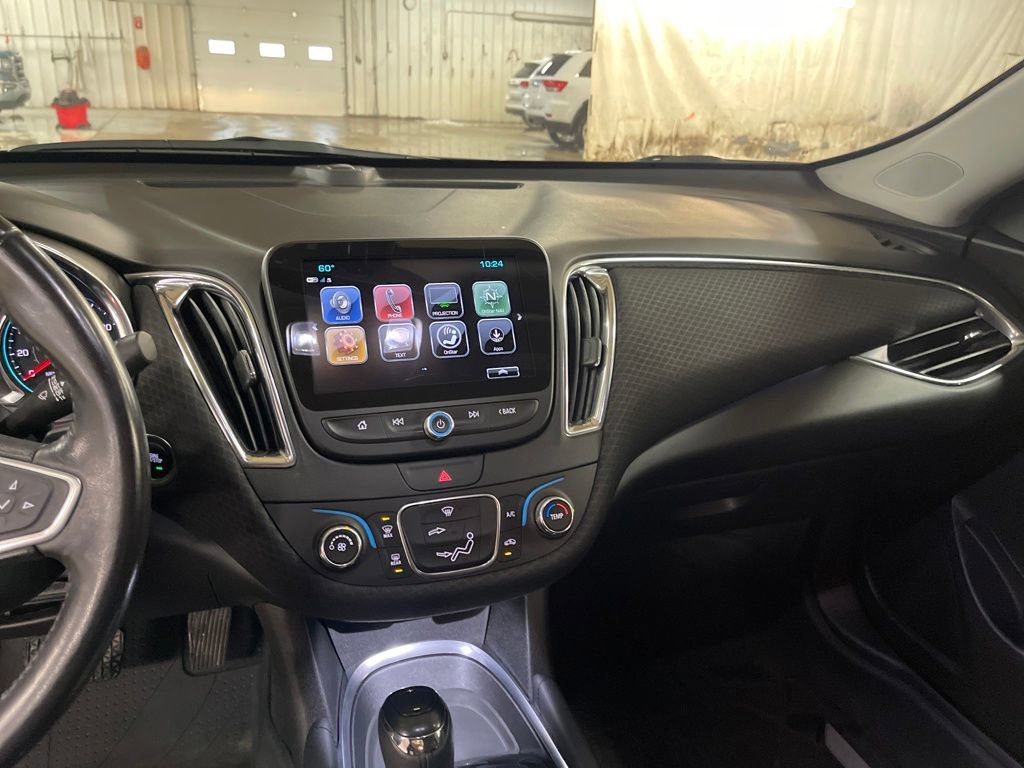 Used 2018 Chevrolet Malibu LT image 18