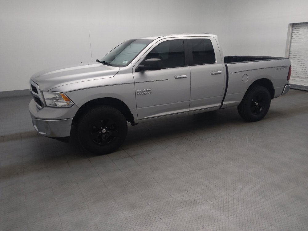 Used 2017 RAM 1500 Classic SLT RWD image 2