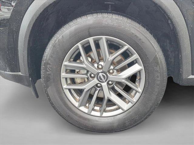 Used 2023 Nissan Rogue S FWD image 21