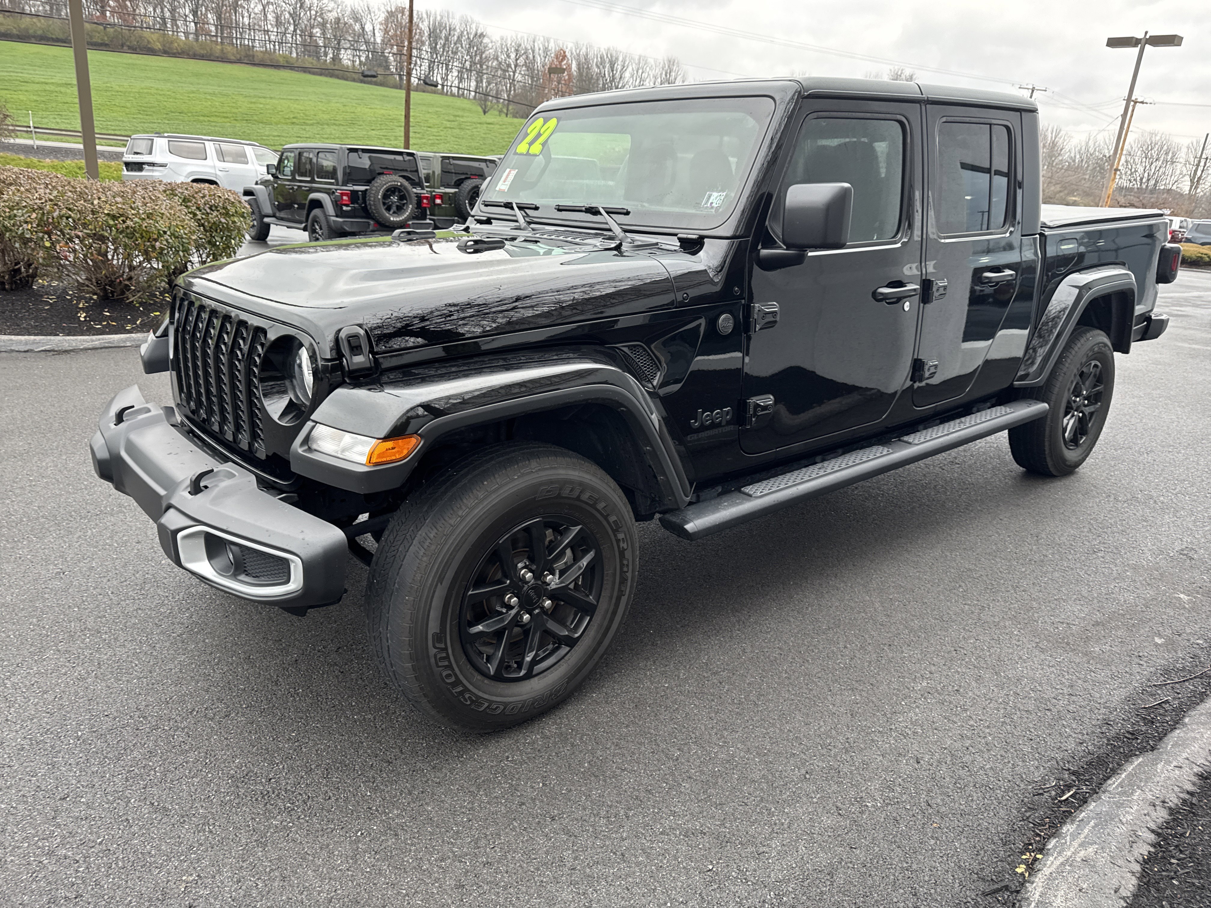 Used 2022 Jeep Gladiator Sport image 8