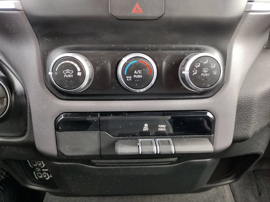 Used 2022 RAM 1500 Big Horn AWD/4WD image 5