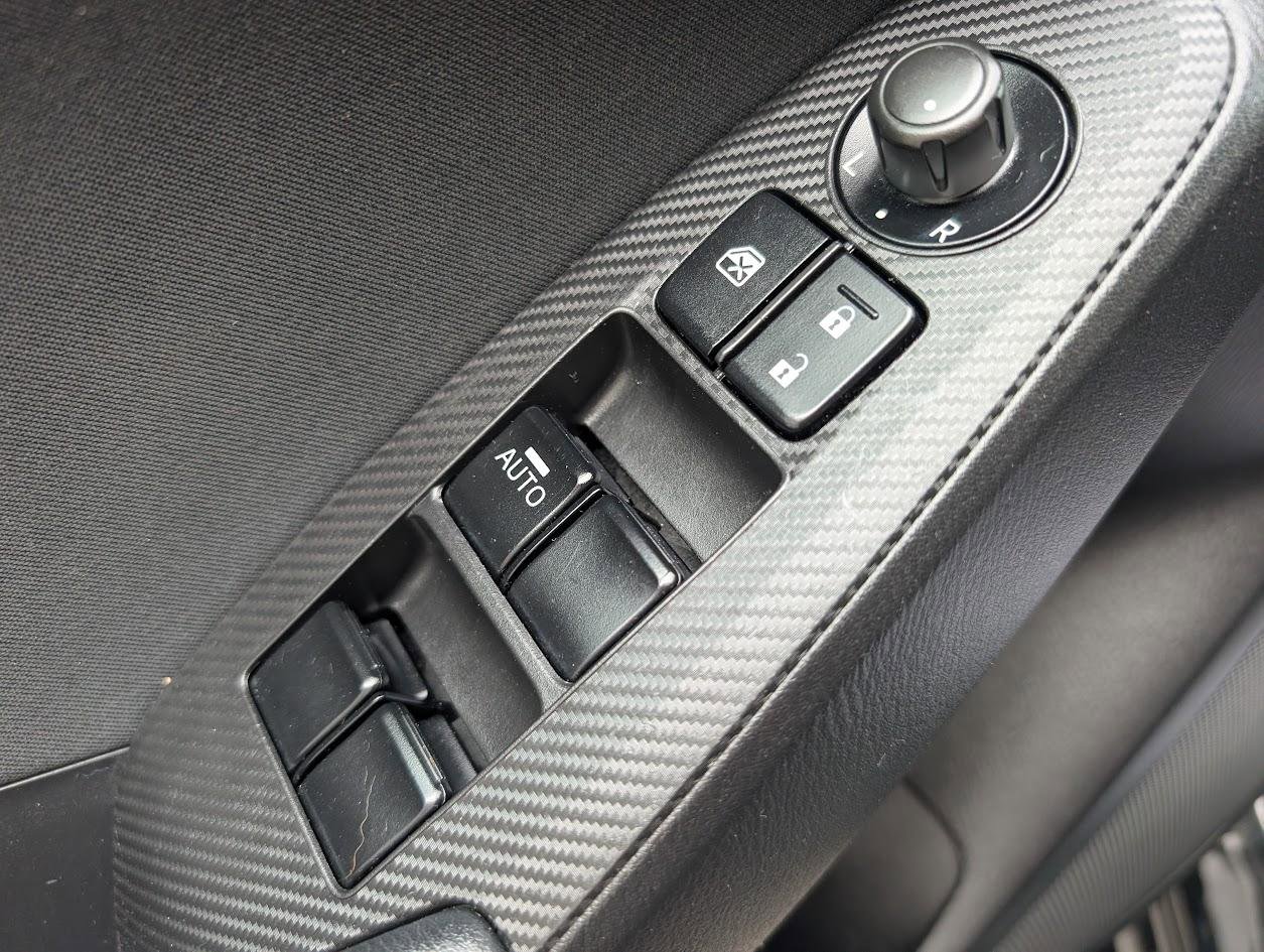 Used 2015 MAZDA MAZDA3 i Sport image 25