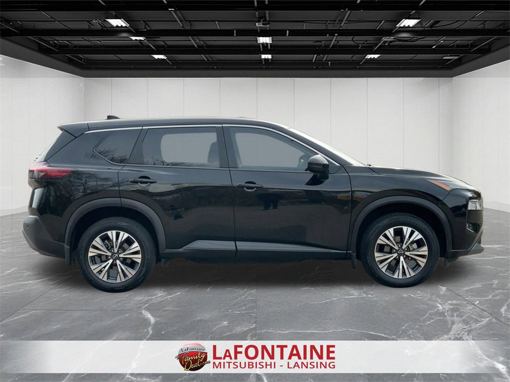 Used 2022 Nissan Rogue SV image 6