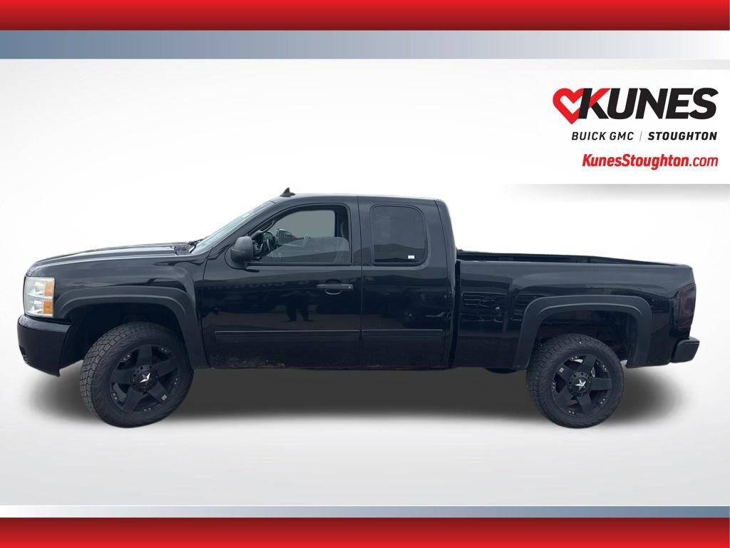 Used 2009 Chevrolet Silverado 1500 LT w/ Power Pack Plus AWD/4WD image 4