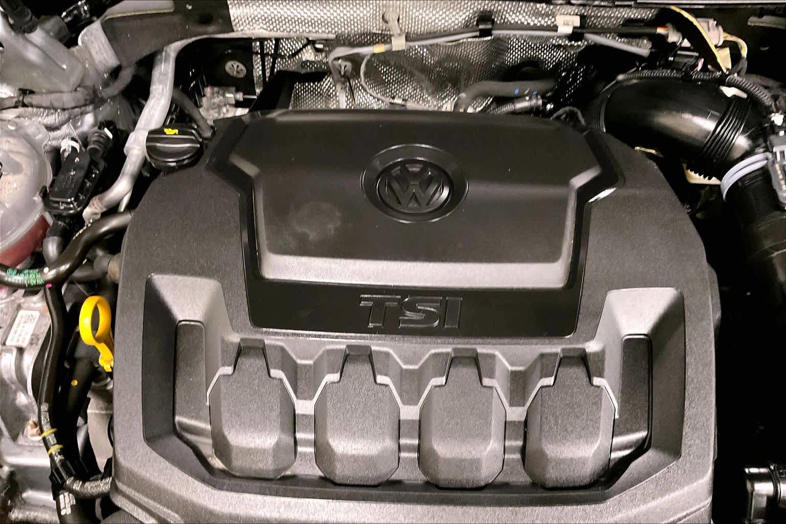 Used 2021 Volkswagen Tiguan SE R-Line AWD/4WD image 33