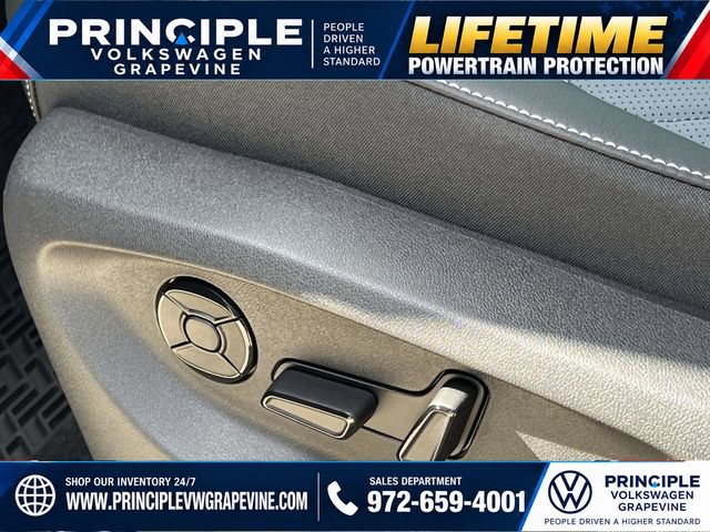 New 2026 Volkswagen Tiguan SE R-Line FWD image 15
