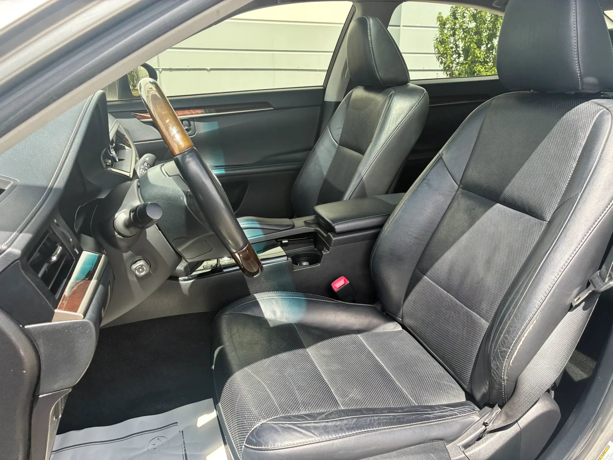 Used 2015 Lexus ES 350 w/ Luxury Package FWD image 10
