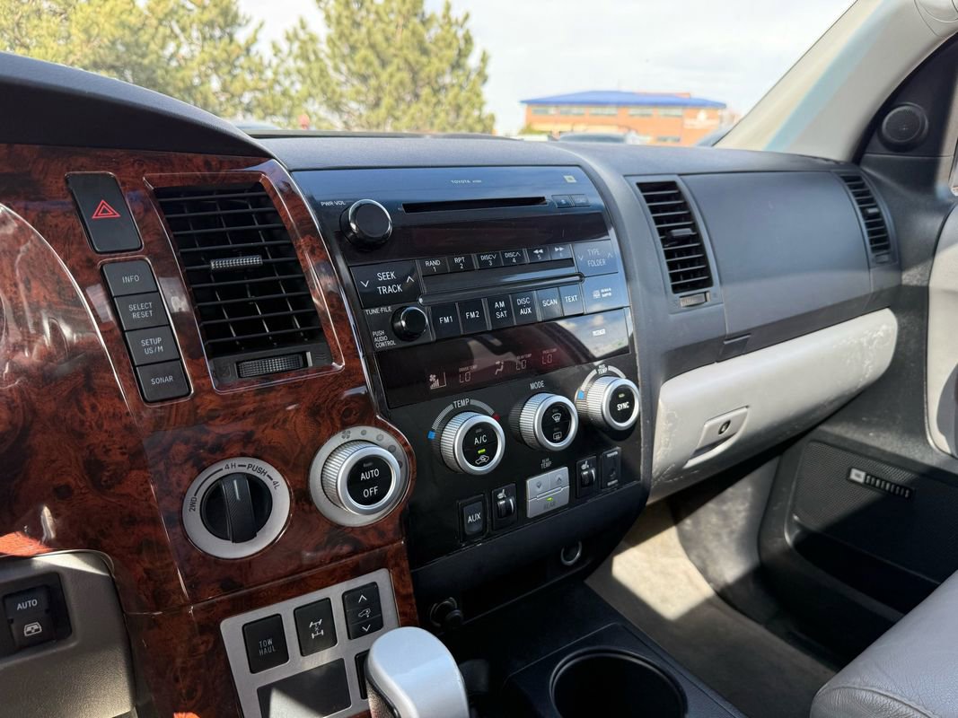 Used 2008 Toyota Sequoia Limited image 31