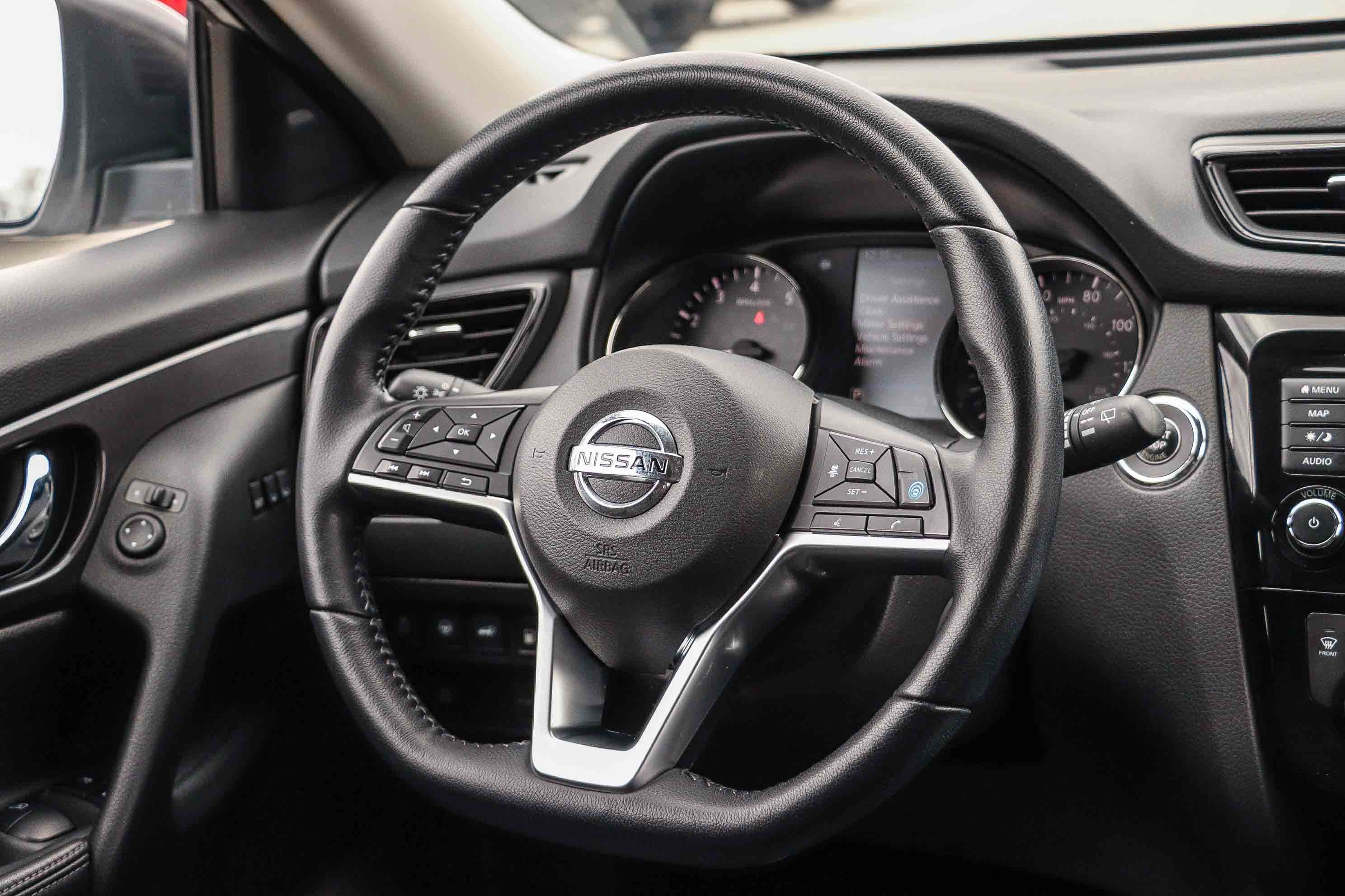 Used 2020 Nissan Rogue SV w/ Premium Package FWD image 16