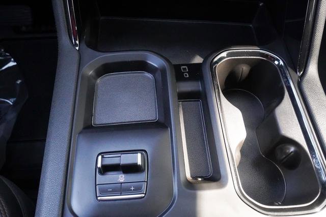 Used 2024 GMC Sierra 2500 AT4 w/ AT4 Premium Plus Package image 25