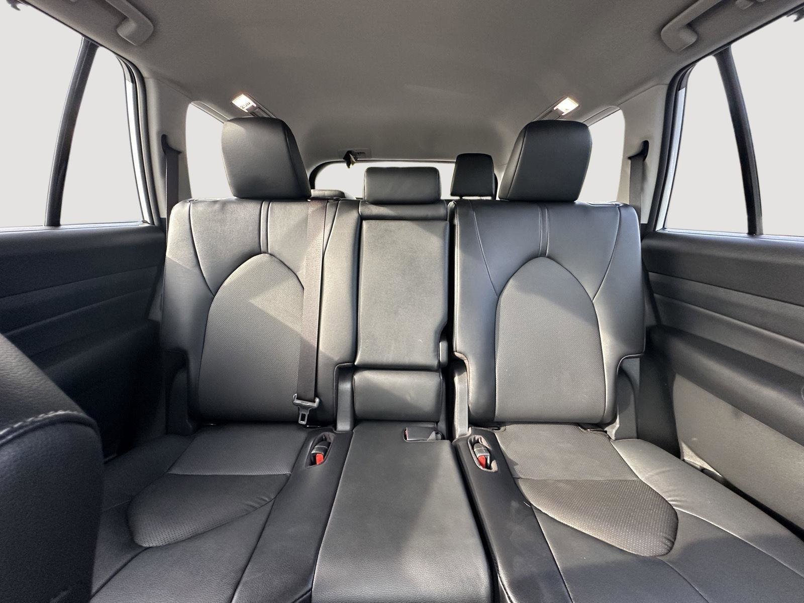 Used 2024 Toyota Grand Highlander XLE image 38