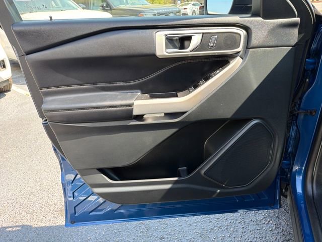 Used 2023 Ford Explorer XLT w/ Equipment Group 202A image 12