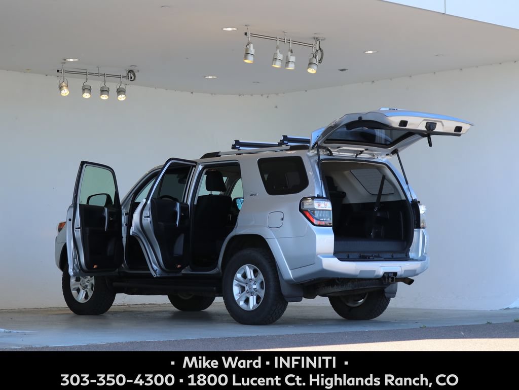Used 2019 Toyota 4Runner SR5 AWD/4WD image 4