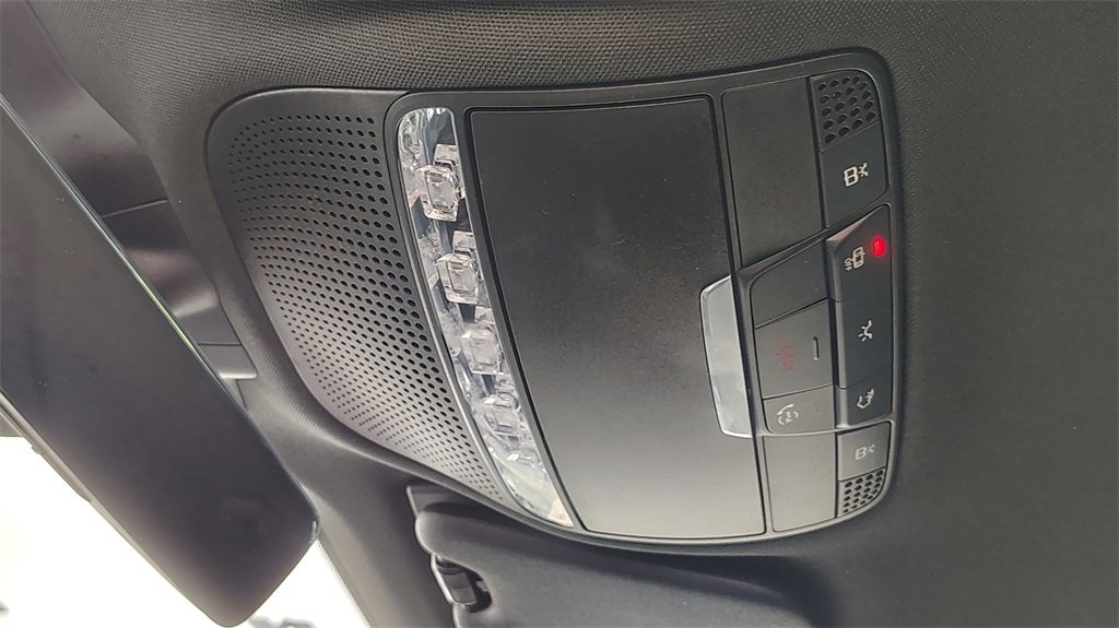 Used 2022 Mercedes-Benz GLC 300 4MATIC image 30