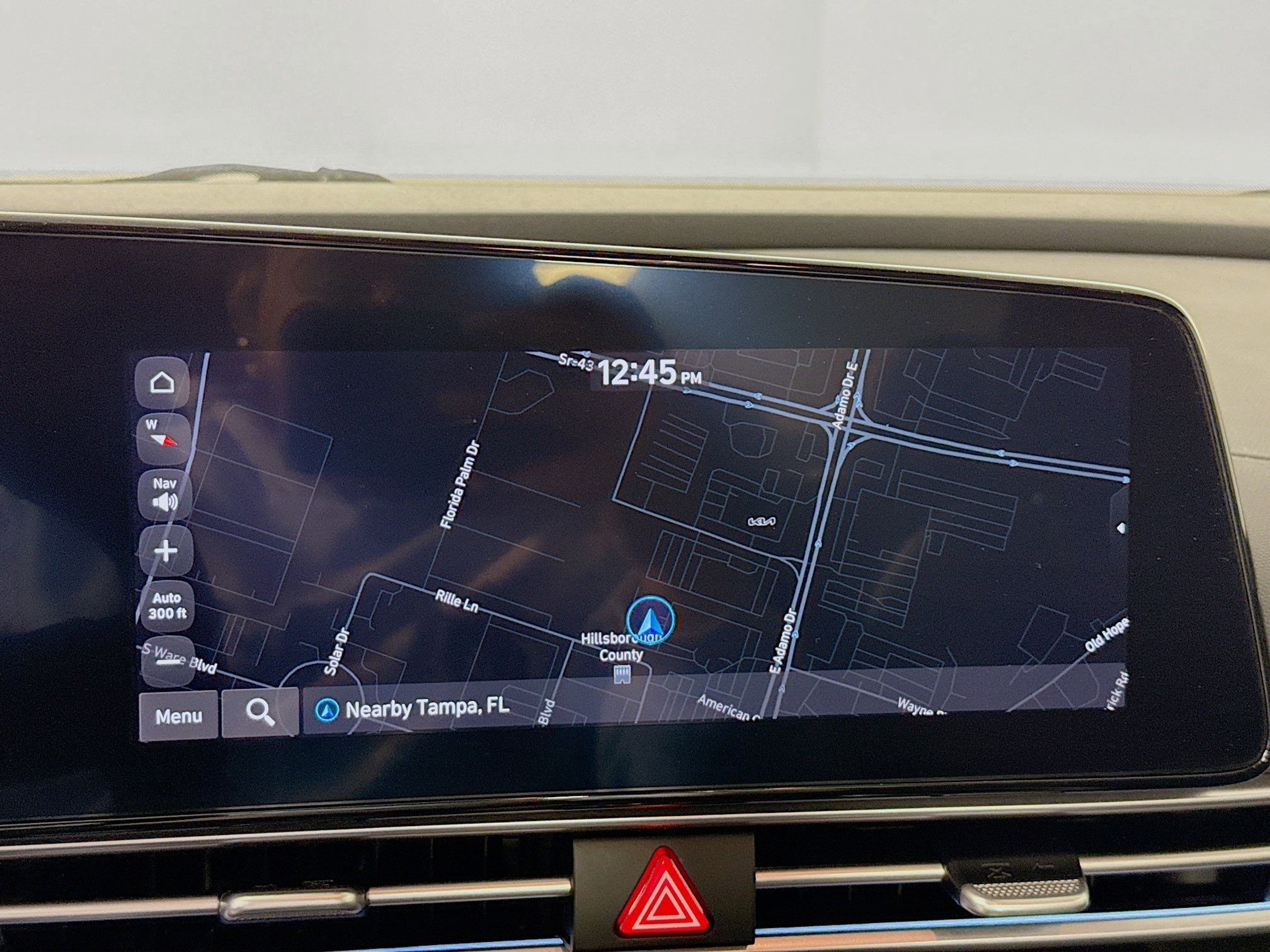 Used 2023 Hyundai Elantra Limited image 14