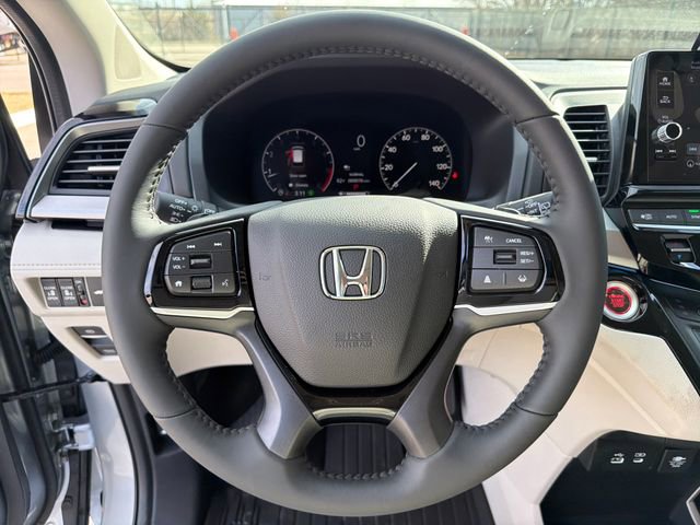 New 2026 Honda Odyssey Touring image 17