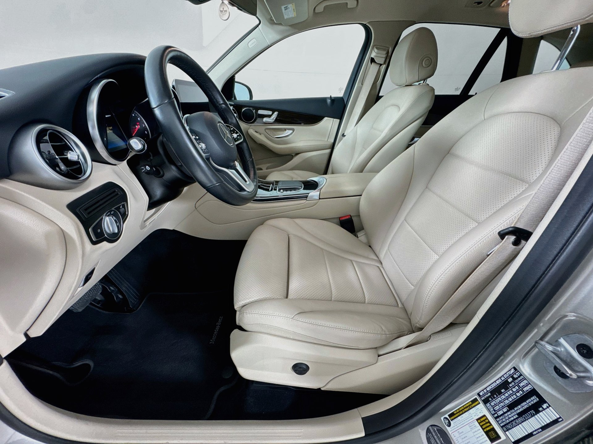 Used 2022 Mercedes-Benz GLC 300 image 21