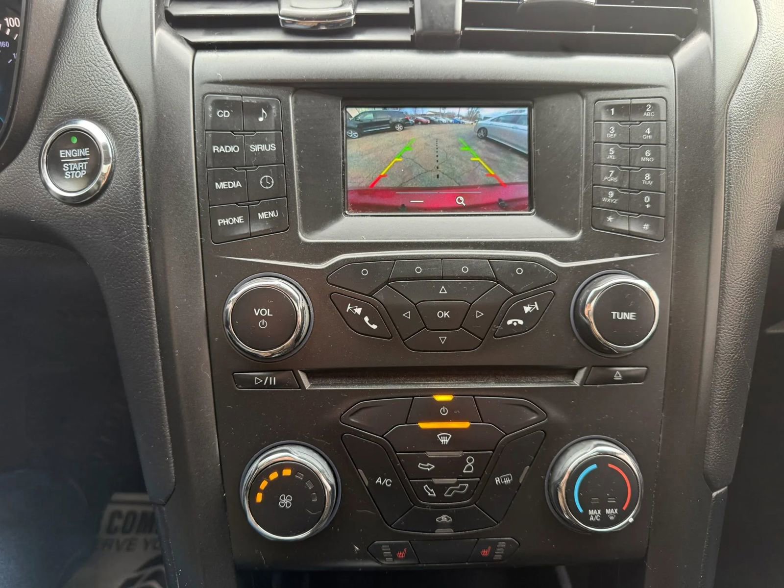 Used 2018 Ford Fusion SE w/ Equipment Group 201A FWD image 11