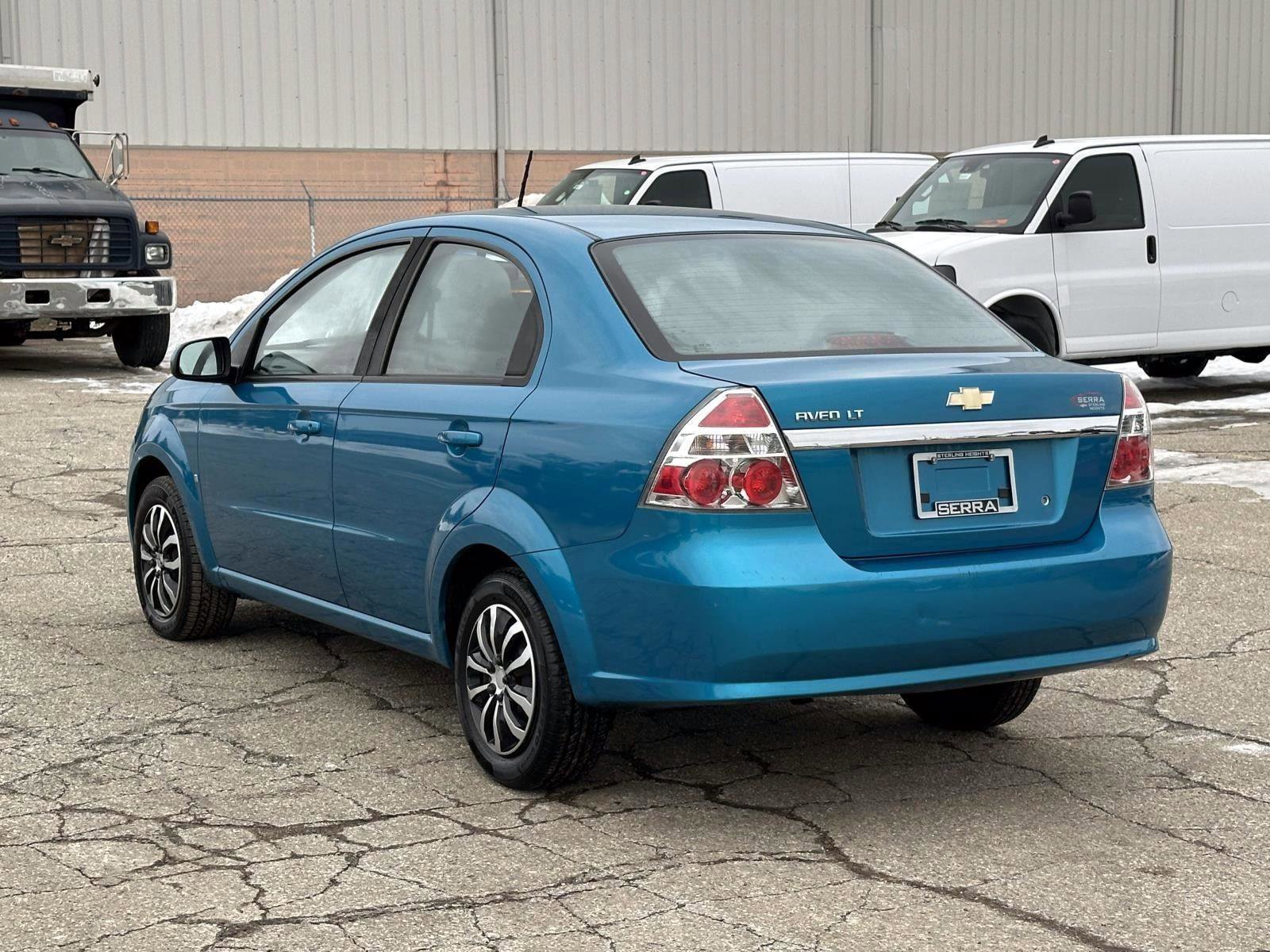 Used 2009 Chevrolet Aveo LT w/ Power and Convenience Package image 3