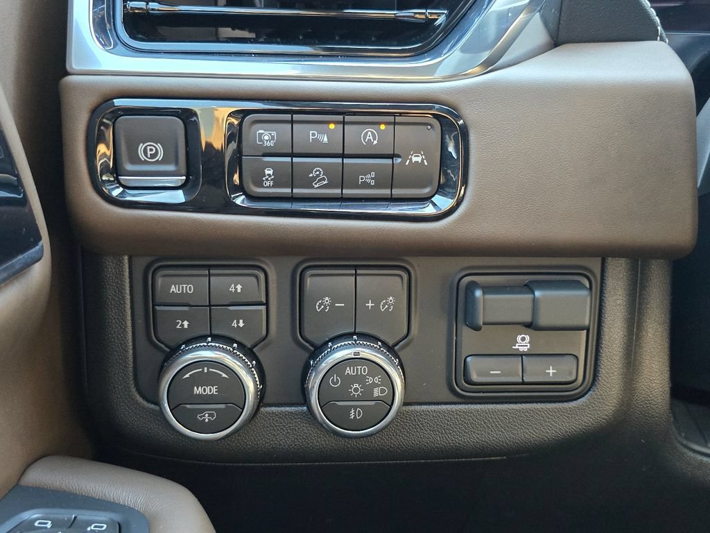 Certified 2026 GMC Yukon Denali Ultimate AWD/4WD image 18