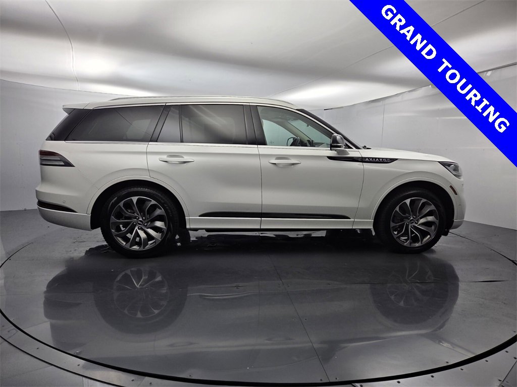 Used 2021 Lincoln Aviator Grand Touring w/ Elements Package Plus image 15