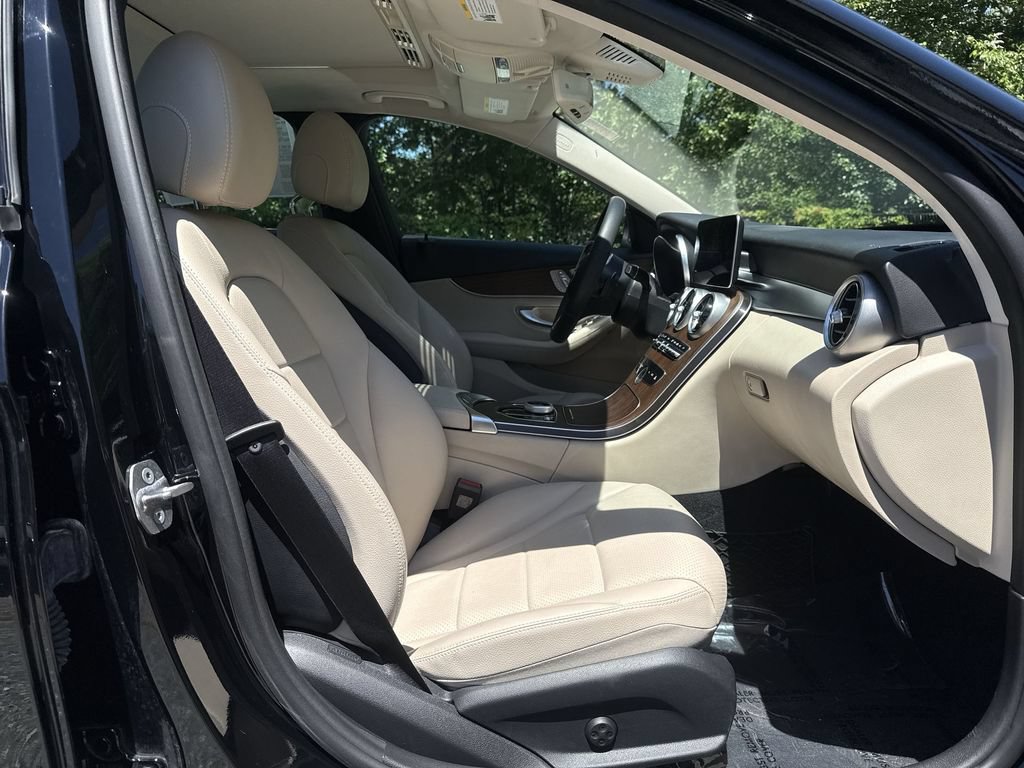 Used 2019 Mercedes-Benz C 300 4MATIC Sedan image 26