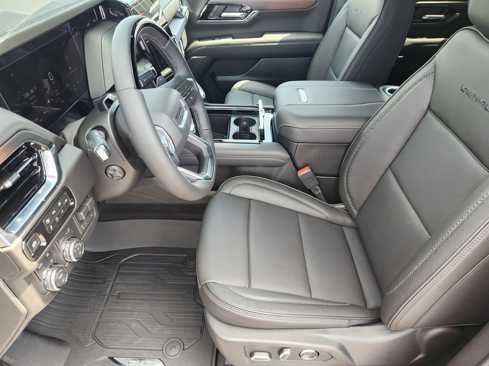 New 2026 GMC Yukon Denali w/ Denali Reserve Package image 16