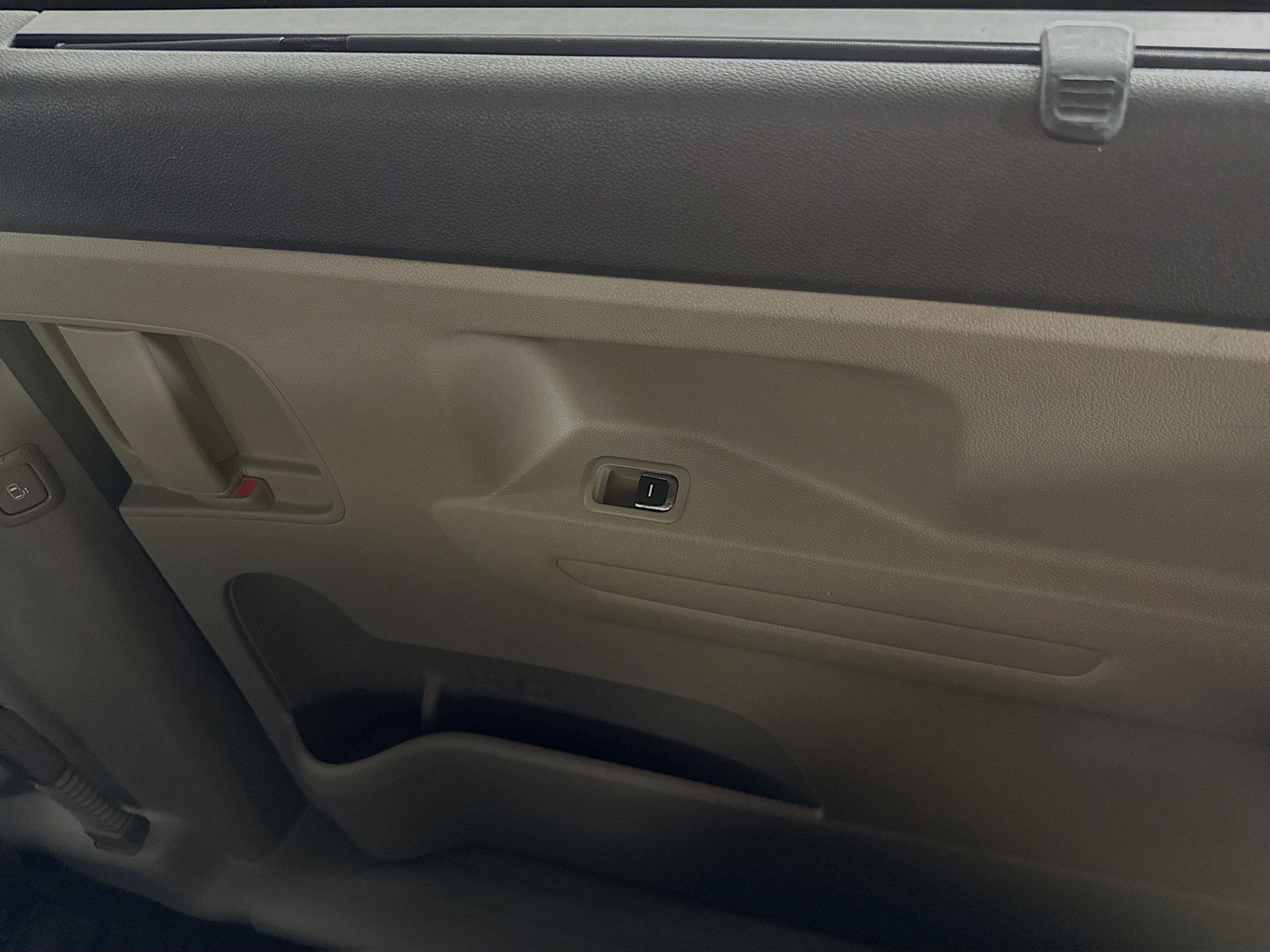 Used 2018 Kia Sedona LX w/ LX Essentials Premium Package FWD image 46