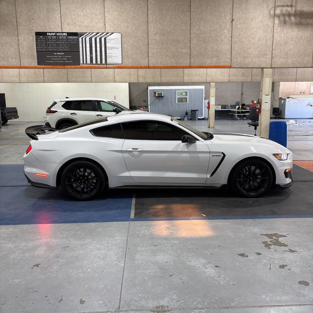 Used 2017 Ford Mustang Shelby GT350 w/ Electronics Package image 3