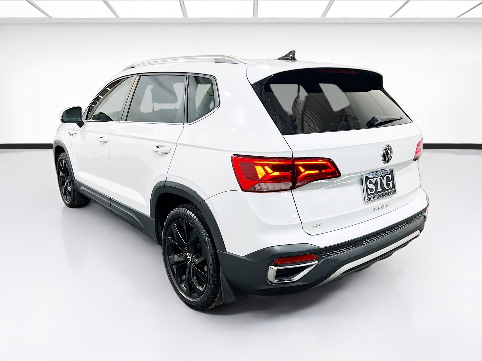 Used 2022 Volkswagen Taos SE image 6