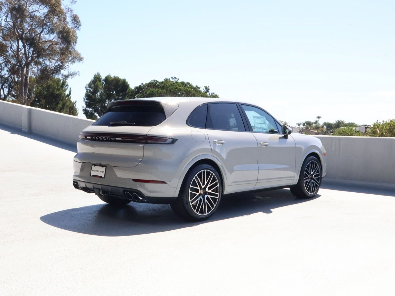 New 2026 Porsche Cayenne S AWD/4WD image 8