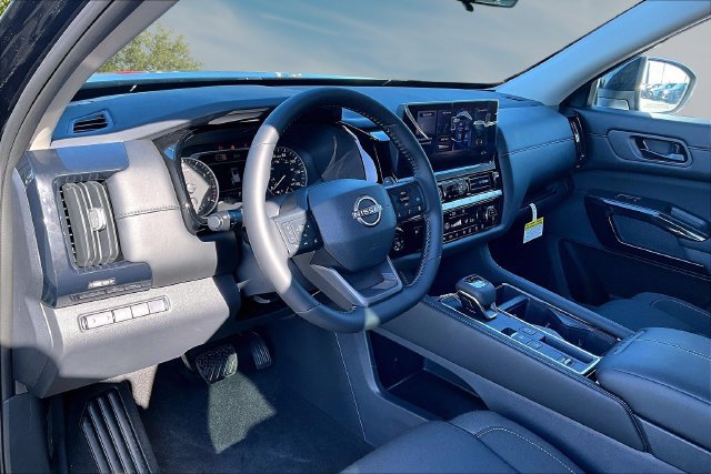 New 2026 Nissan Pathfinder SV w/ Cargo Package FWD image 7