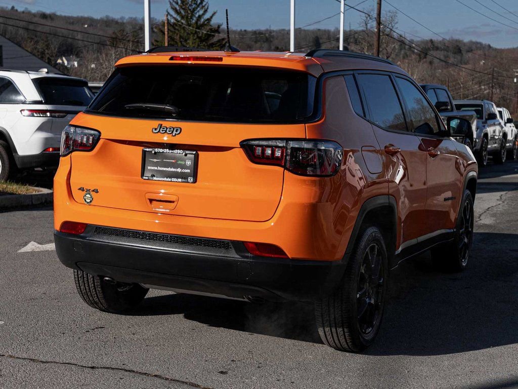 New 2026 Jeep Compass Latitude image 3