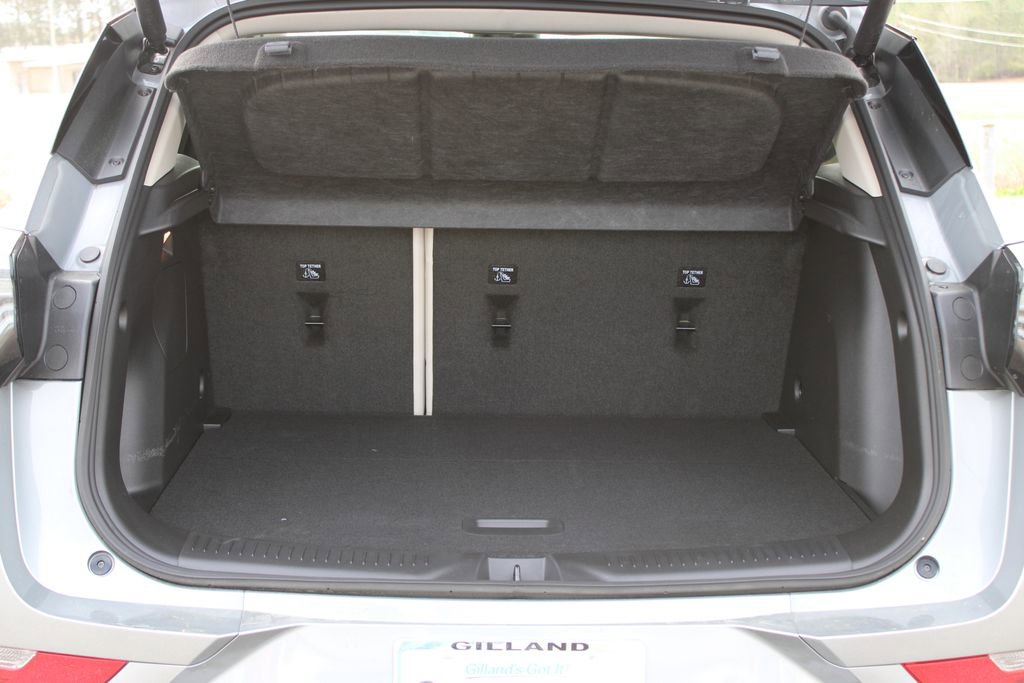 Used 2024 Buick Encore GX Avenir w/ Avenir Convenience Package image 18