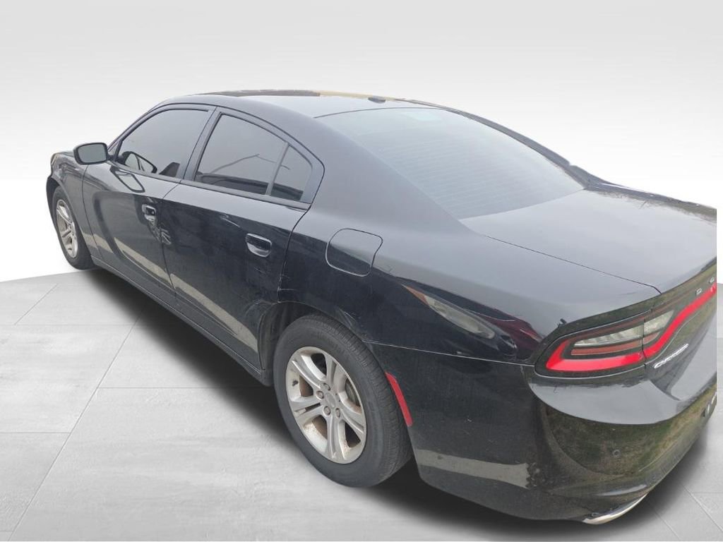 Used 2020 Dodge Charger SXT w/ Leather Interior Group image 2