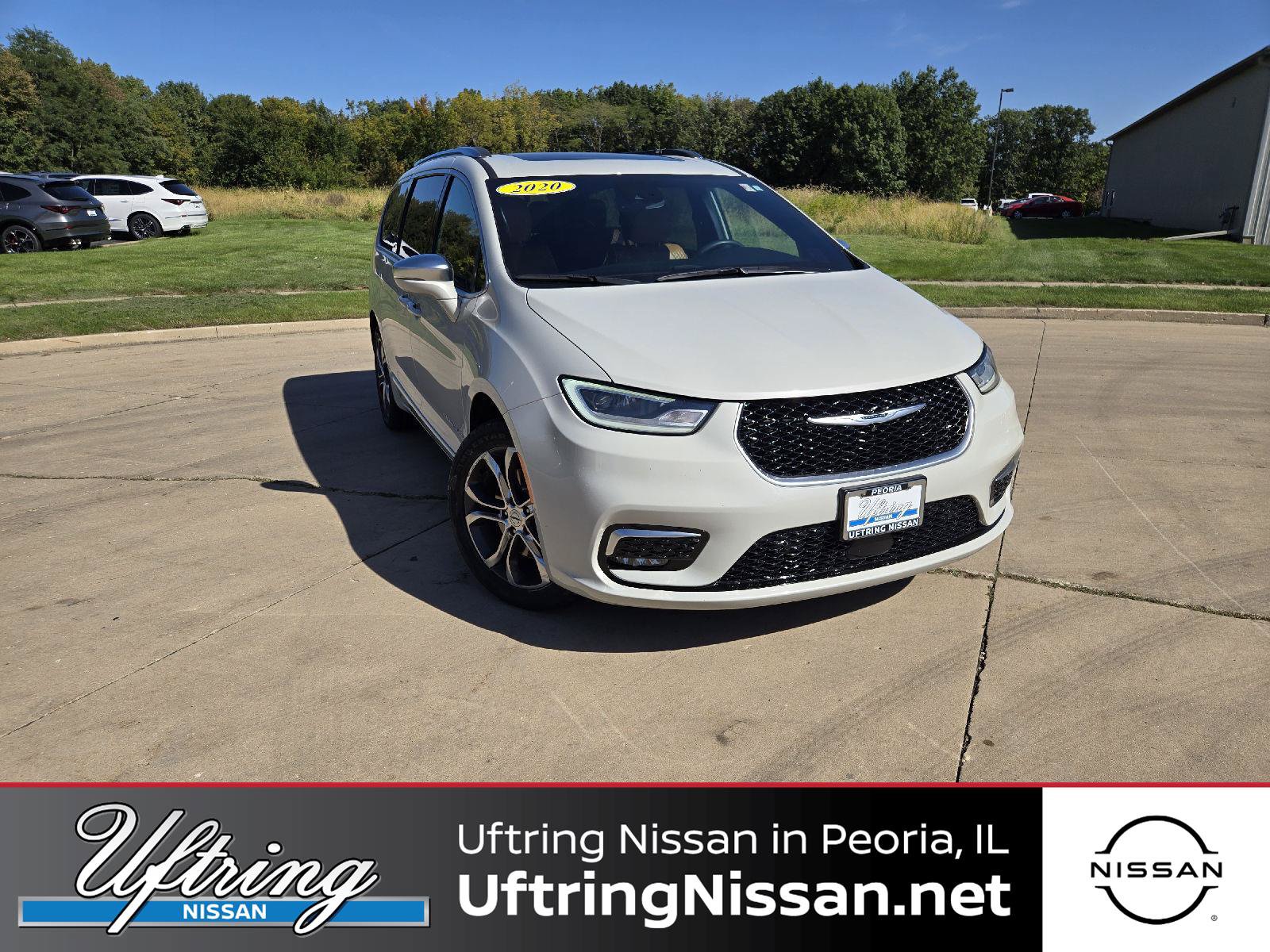 Used 2021 Chrysler Pacifica Pinnacle AWD/4WD image 1