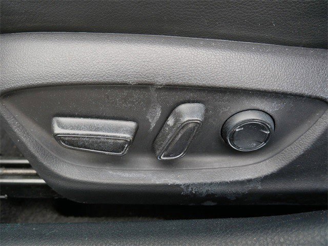 Used 2020 Toyota Camry SE image 17