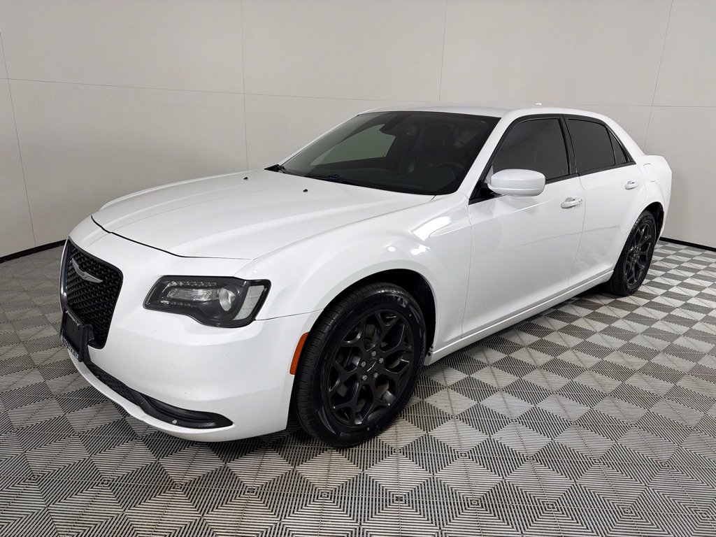 Used 2019 Chrysler 300 S AWD/4WD image 8